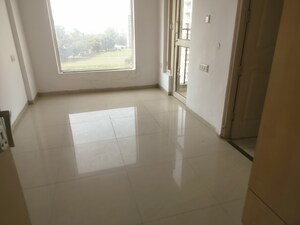 Room in 3 BHK Apartment at Trishla City, Patiala Road – for Sale