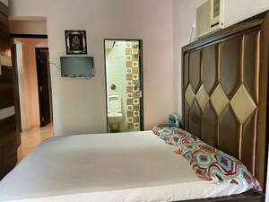 Bedroom in 2 BHK Apartment at Bandra West – for Rent