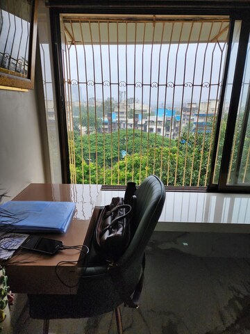 Study Room in 2 BHK Apartment at Bandra West – for Rent