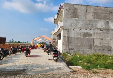 Plot For Sale in Safedabad