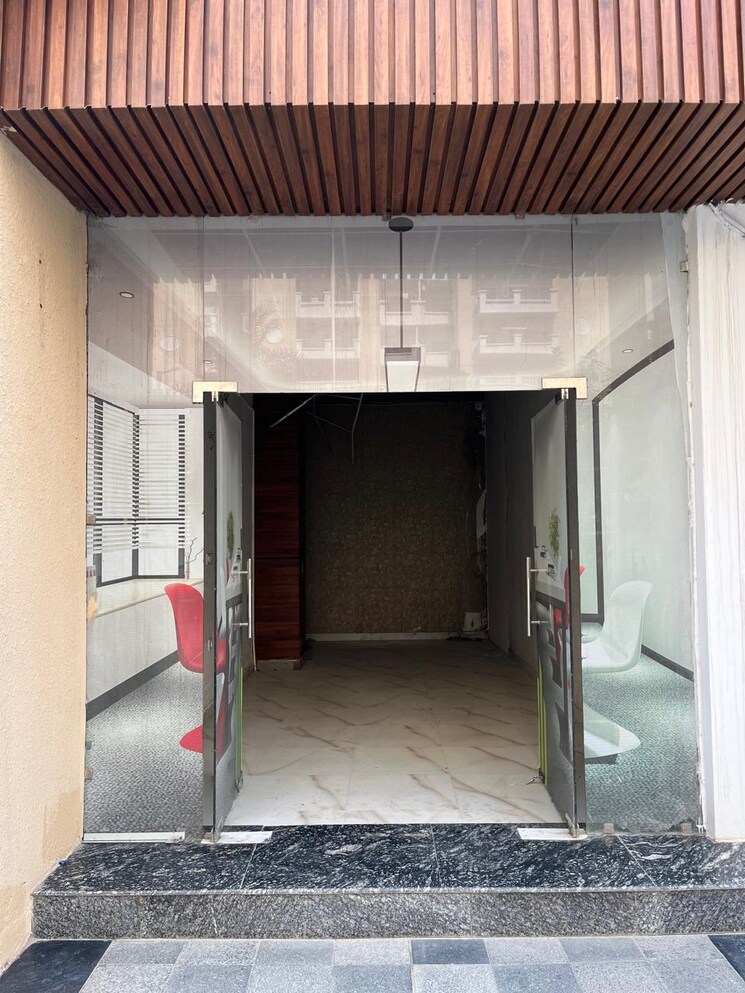 Floor Plan, earthcon-casa-grande Commercial Shop 611 Sq.Yd. In Chi V Greater Noida Greater Noida 9307279