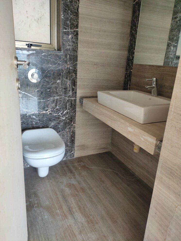 Bathroom, kalpataru-aura 2 Bedroom 730 Sq.Ft. Apartment In Ghatkopar West Mumbai 9307298