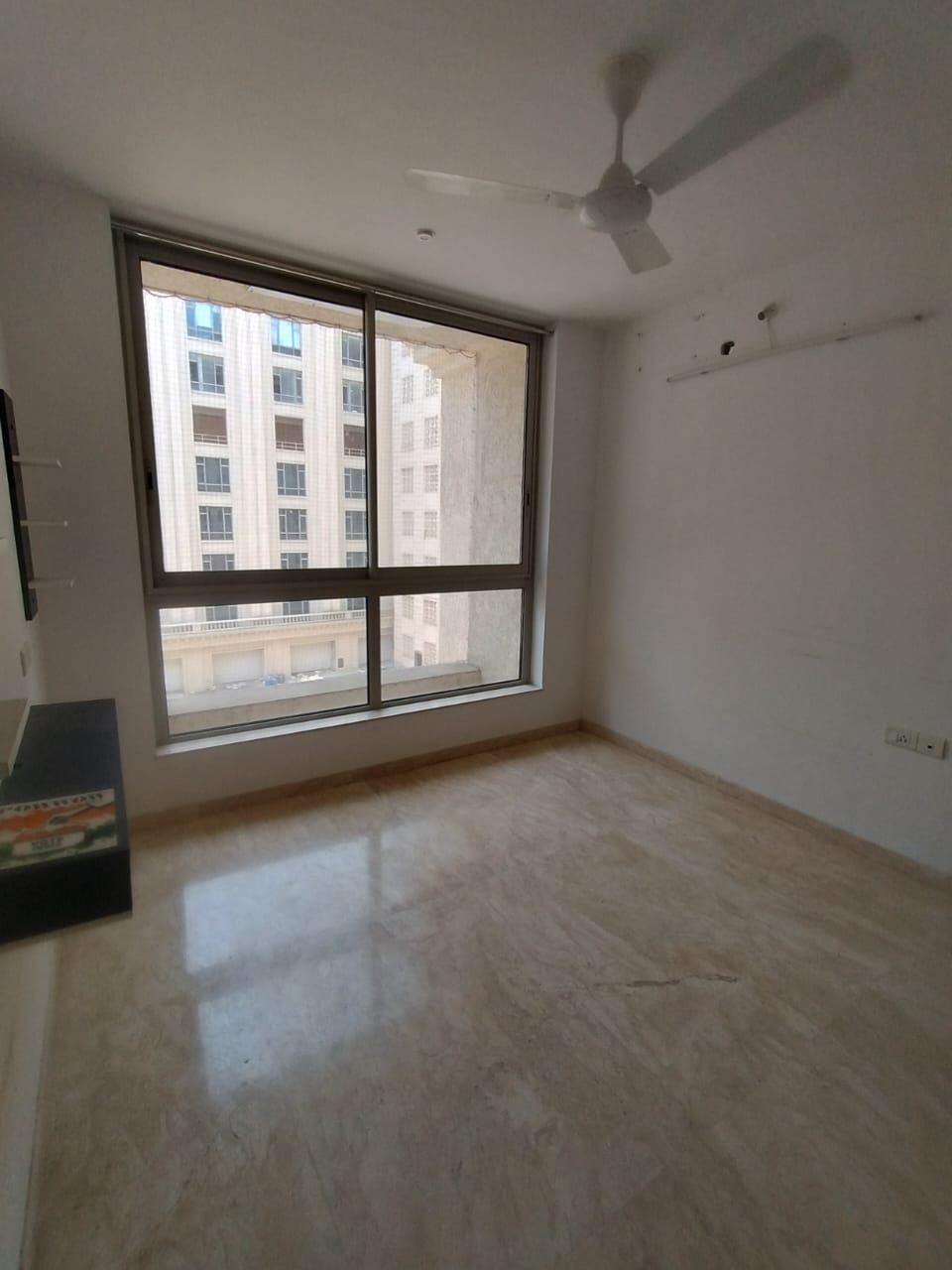 2 BHK + Extra Room 535 Sq.Ft. Apartment in Hiranandani Obelia The Walk
