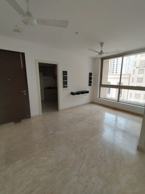 Room in 2 BHK Apartment at Hiranandani Obelia The Walk, Ghodbunder Road – for Rent