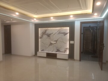 Furnished Amenities in 4 BHK Builder Floor at Chattarpur – for Sale