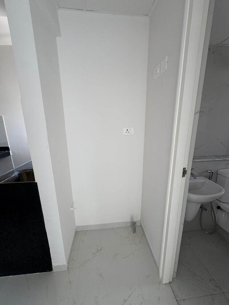 Bathroom, runwal-gardens 1 Bedroom 464 Sq.Ft. Apartment In Dombivli East Thane 9307389