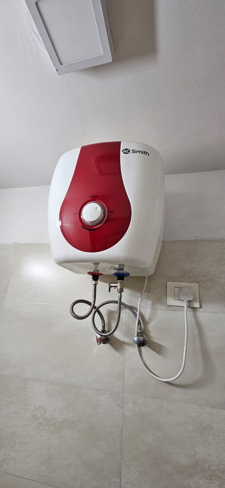 Bathroom, tulip-violet 4 Bedroom 2010 Sq.Ft. Apartment In Sector 69 Gurgaon 9307408