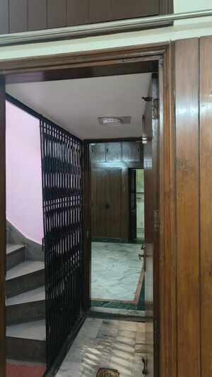 Staircase in 2 BHK Builder Floor at Safdarjung Enclave – for Rent