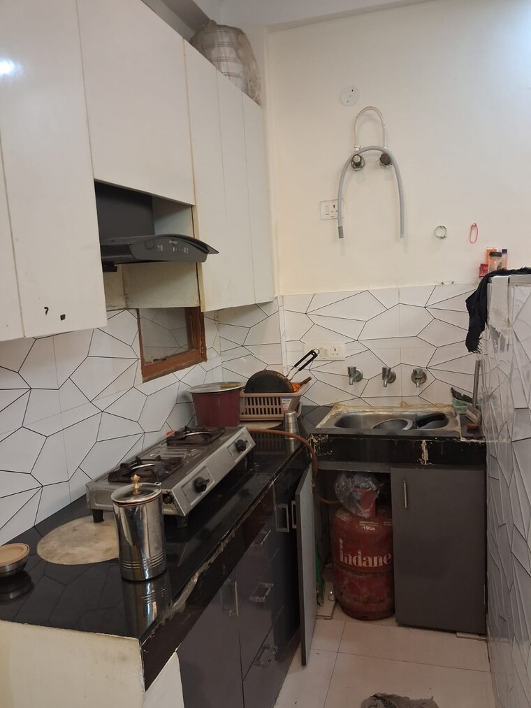 Kitchen, palam 1 Bedroom 50 Sq.Yd. Builder Floor In Palam Delhi 9307419