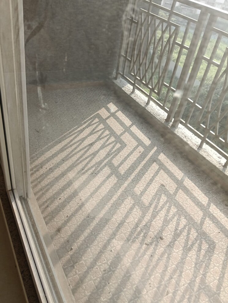 Balcony, paradise-sai-world-empire 3 Bedroom 1900 Sq.Ft. Apartment In Kharghar Navi Mumbai 9307412