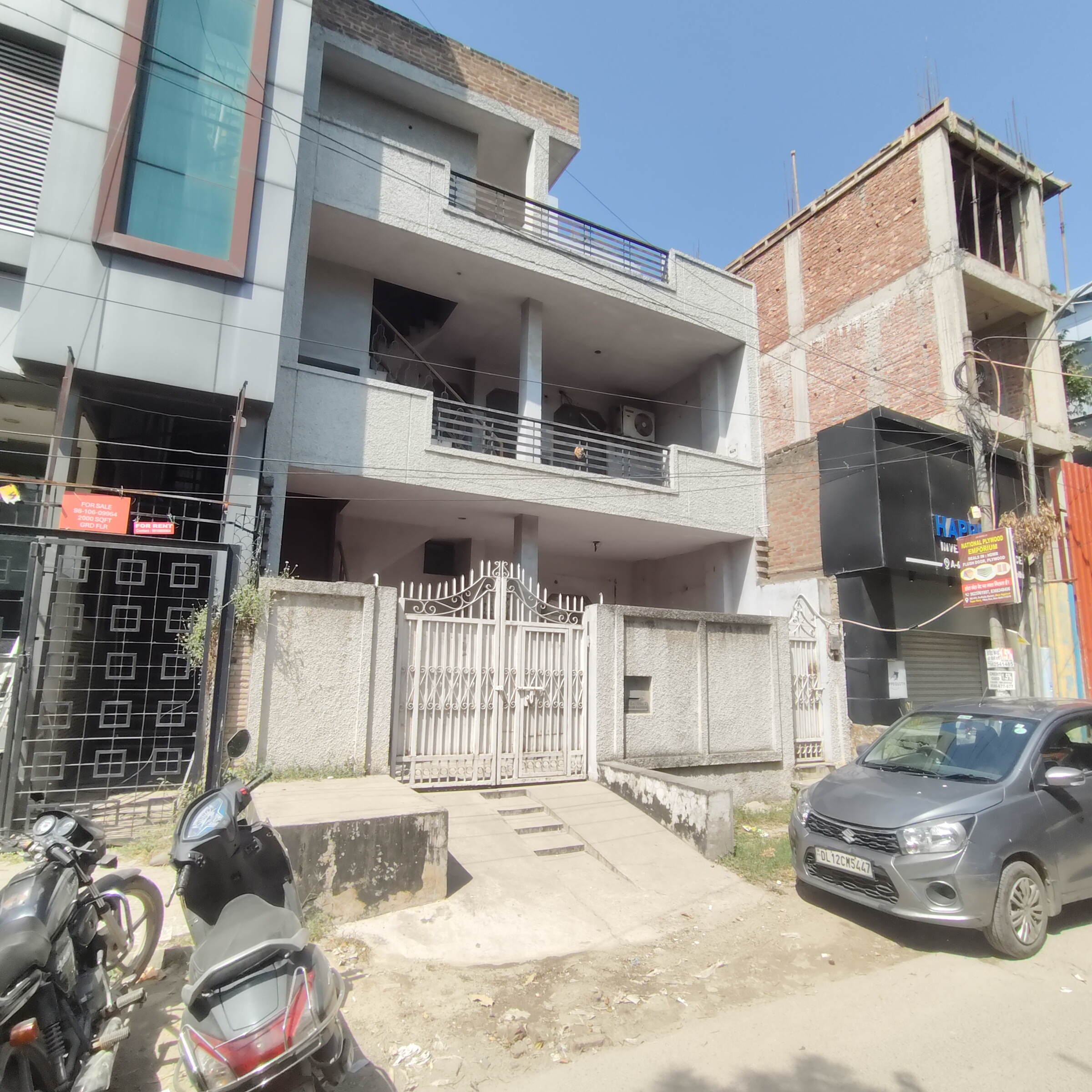 Showroom For Rent in Shankar Garden