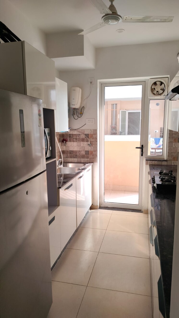 Kitchen, sushma-valencia 3 Bedroom 2250 Sq.Ft. Apartment In International Airport Road Zirakpur 9307486