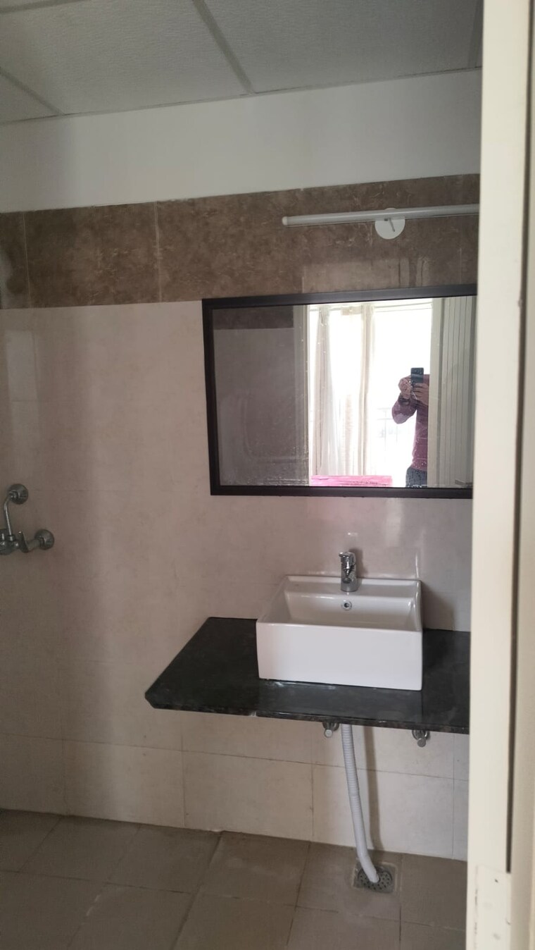 Bathroom, sushma-valencia 3 Bedroom 2250 Sq.Ft. Apartment In International Airport Road Zirakpur 9307486