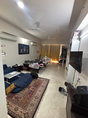 Team Area in 3.5 BHK Apartment at DLF The Ultima, Sector 81 – for Rent