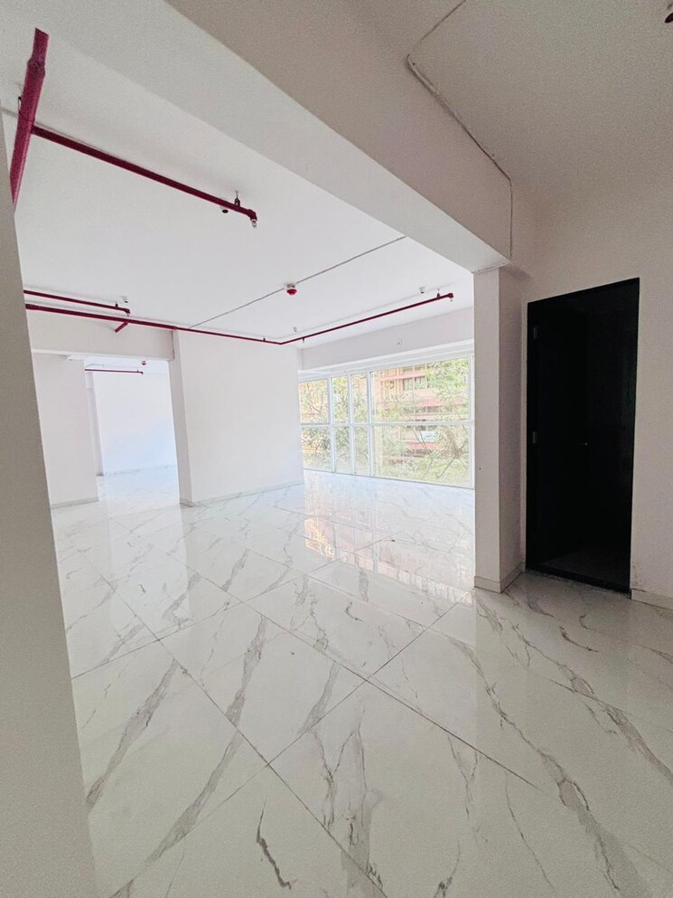 Room, samrin-white-rose Commercial Office Space 700 Sq.Ft. In Louis Wadi Thane 9307495