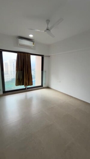 Room in 2 BHK Apartment at Kanakia Silicon Valley, Powai – for Rent