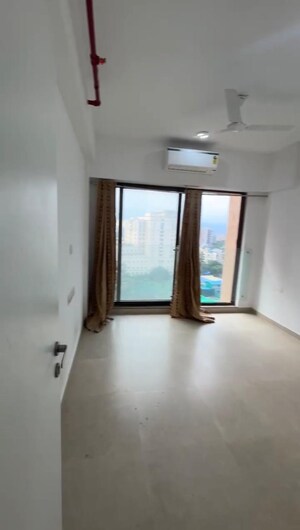 Room in 2 BHK Apartment at Kanakia Silicon Valley, Powai – for Rent