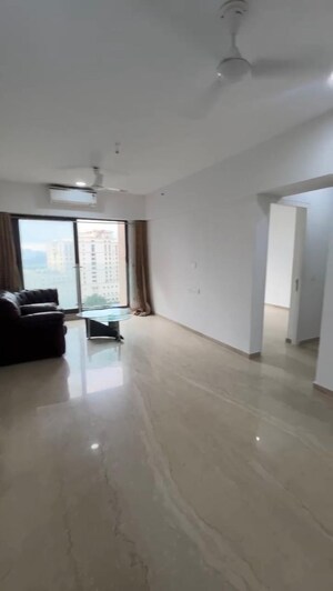 Room in 2 BHK Apartment at Kanakia Silicon Valley, Powai – for Rent