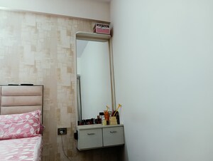 Furnished Amenities in 3 BHK Apartment at Landcraft Golflinks Plaza, Pandav Nagar – for Sale