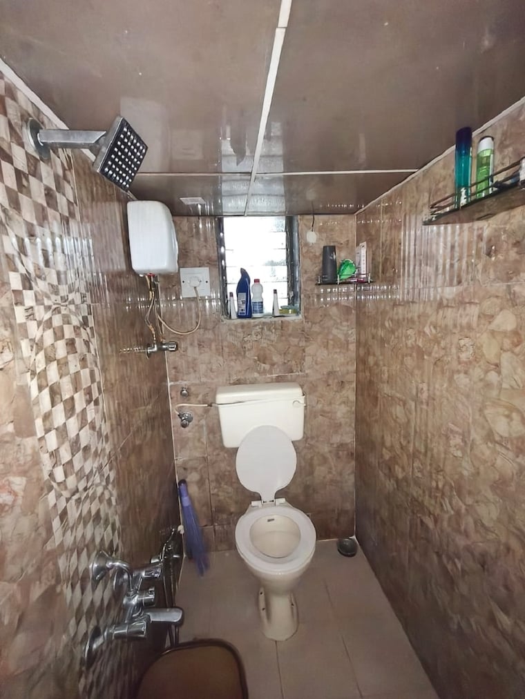 Bathroom, bandra west 1 Bedroom 550 Sq.Ft. Apartment In Bandra West Mumbai 9307516