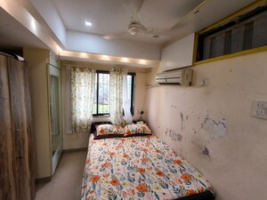 Bedroom in 1 BHK Apartment at Bandra West – for Rent