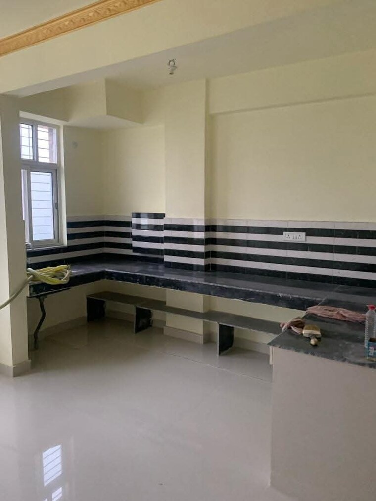 Balcony, boring road Commercial Office Space 1500 Sq.Ft. In Boring Road Patna 9307537