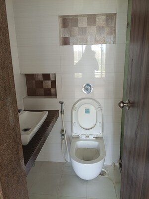 Bathroom in 2 BHK Apartment at Vile Parle West – for Rent