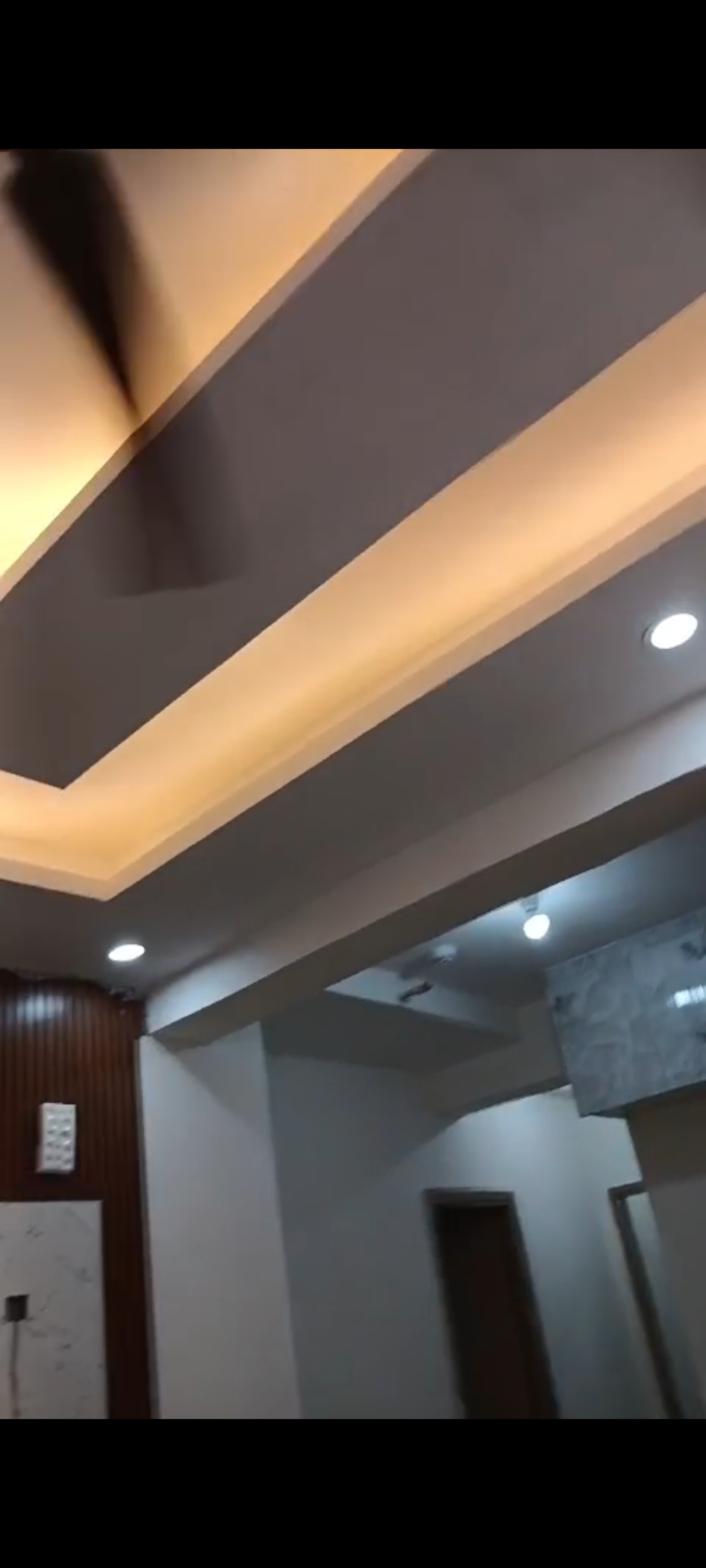 2 BHK Apartment For Rent in Pareena Om Apartments