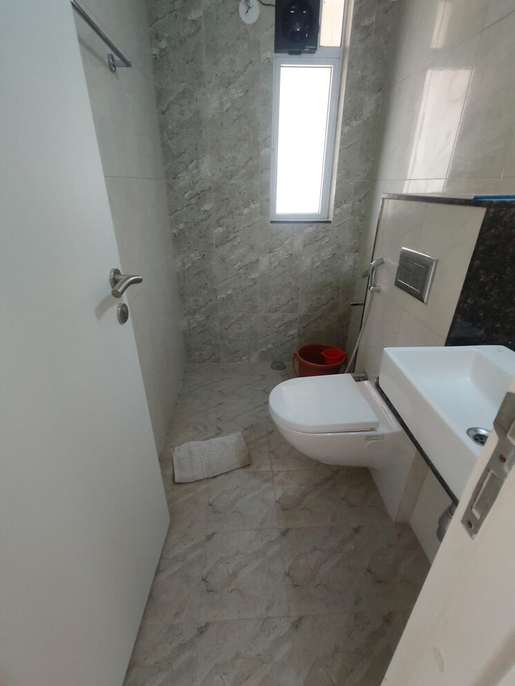 Bathroom, godrej-green-vistas 2 Bedroom 641 Sq.Ft. Apartment In Mahalunge Pune 9307573