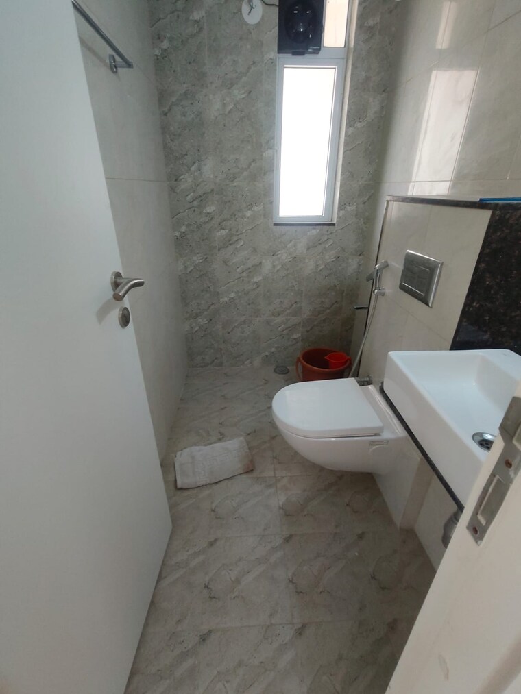 Bathroom, godrej-green-vistas 2 Bedroom 641 Sq.Ft. Apartment In Mahalunge Pune 9307573
