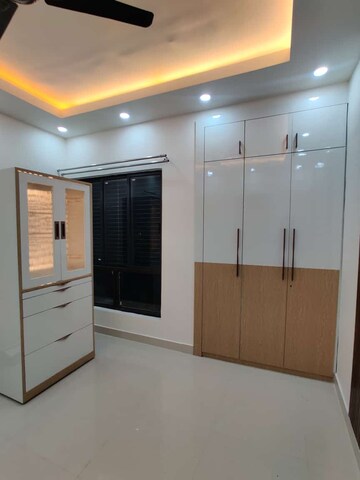 Room in 3 BHK Apartment at DTC Southern Heights, Joka – for Rent