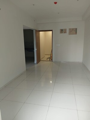 Room in 3 BHK Apartment at Kharadi – for Rent