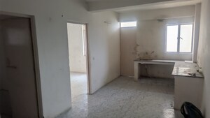 Room in 2 BHK Apartment at Vineet Khand – for Rent