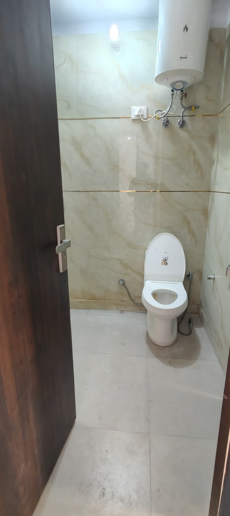 Bathroom, chattarpur 3 Bedroom 1200 Sq.Ft. Builder Floor In Chattarpur Delhi 9307633