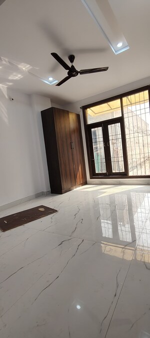 3 BHK Builder Floor For Rent in Chattarpur