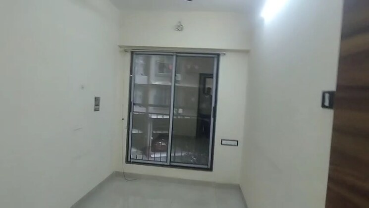 Room, tilak nagar 2.5 Bedroom 700 Sq.Ft. Apartment In Tilak Nagar Mumbai 9307629