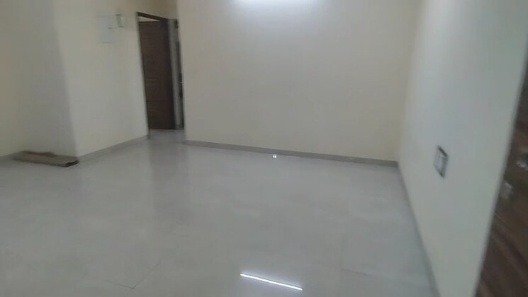 Room, tilak nagar 2.5 Bedroom 700 Sq.Ft. Apartment In Tilak Nagar Mumbai 9307629