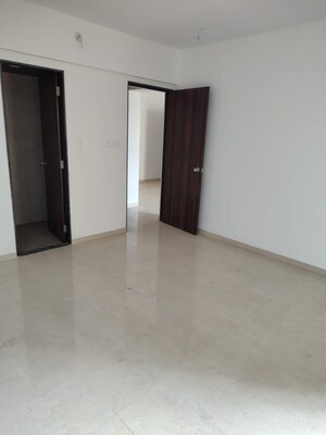 Room in 3 BHK Apartment at Nextera Ketan CHS, Tembhi Naka – for Rent
