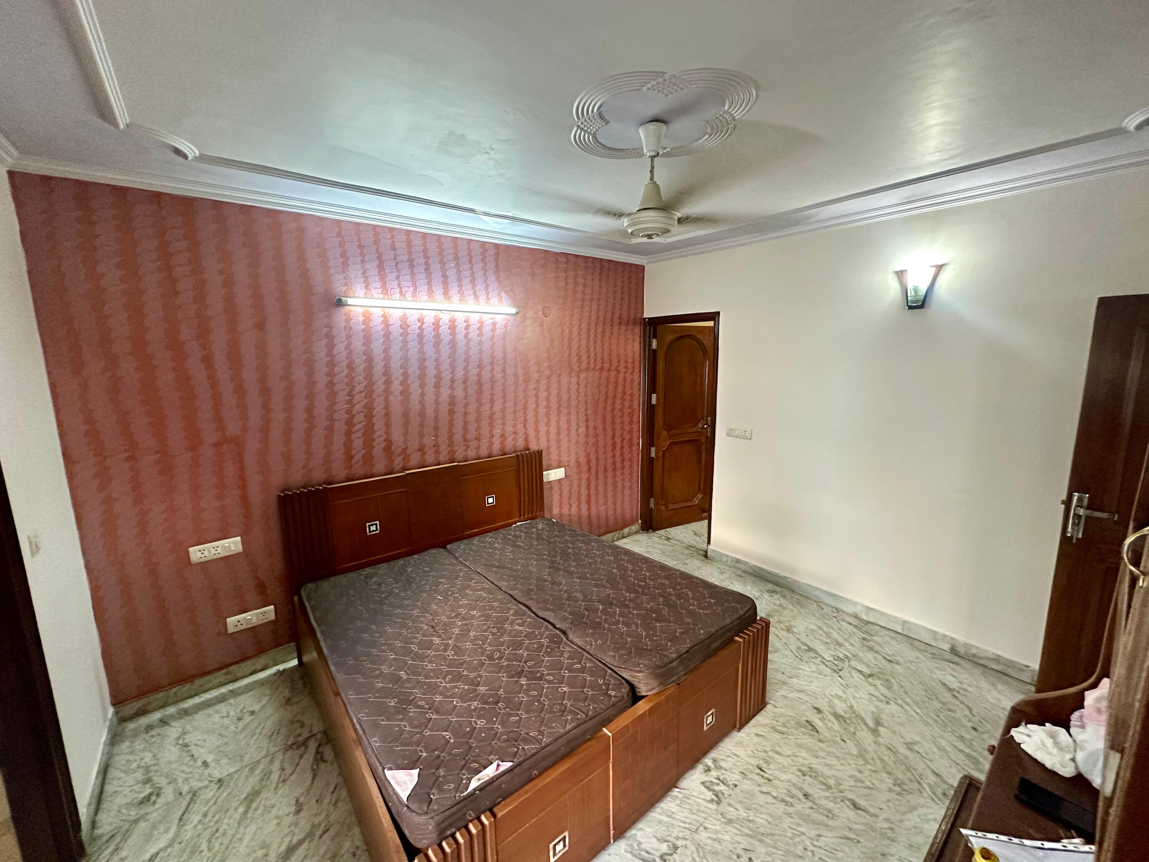 3 BHK + Extra Room Builder Floor For Rent in Safdarjung Development Area