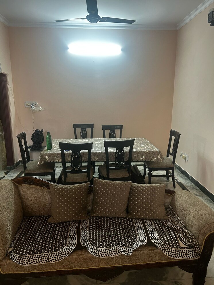 Team Area, rwa-apartments-sector-50 2 Bedroom 1250 Sq.Ft. Builder Floor In Sector 50 Noida 9307710