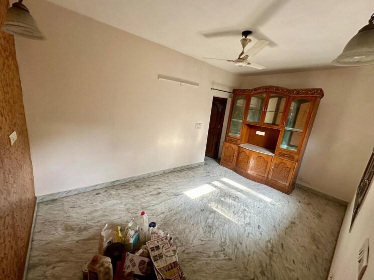 Bedroom, safdarjung development area 3 Bedroom 1600 Sq.Ft. Builder Floor In Safdarjung Development Area Delhi 9307711