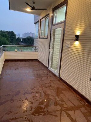 Balcony in 3 BHK Villa at Godrej Woods, Sector 43 – for Rent