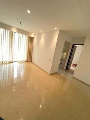 Room in 1 BHK Apartment at Hiranandani Highland, Powai – for Rent