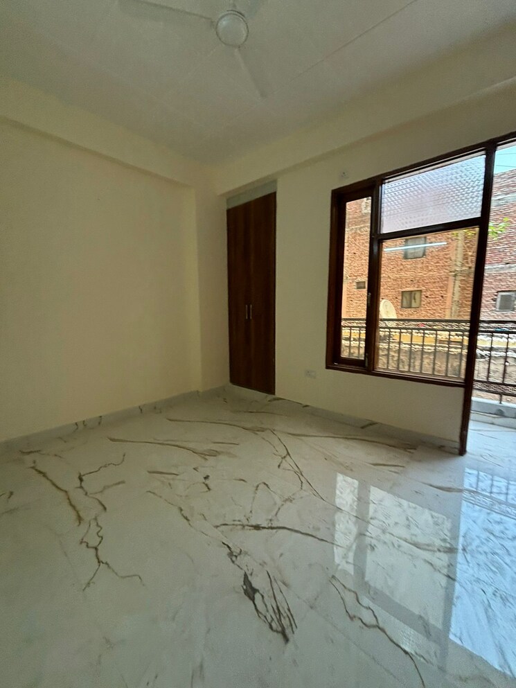 Room, saket 1 Bedroom 55 Sq.Yd. Builder Floor In Saket Delhi 9307778