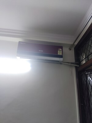 Furnished Amenities in 2 BHK Builder Floor at Savitri Nagar – for Rent