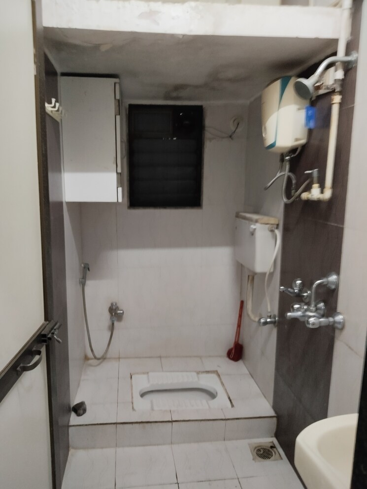 Bathroom, new-vegas-plaza 2 Bedroom 880 Sq.Ft. Apartment In Owale Thane 9307782