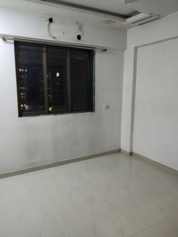 Room in 2 BHK Apartment at New Vegas Plaza, Owale – for Rent