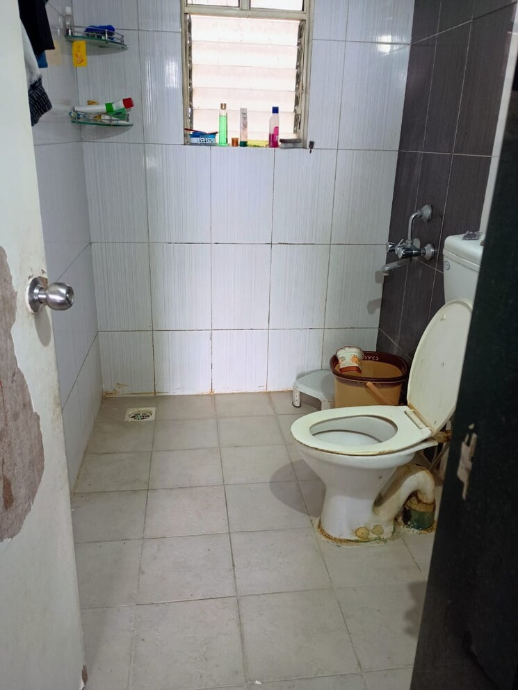 Bathroom, goel-ganga-amrut-ganga 1.5 Bedroom 800 Sq.Ft. Apartment In Sinhagad Pune 9307787