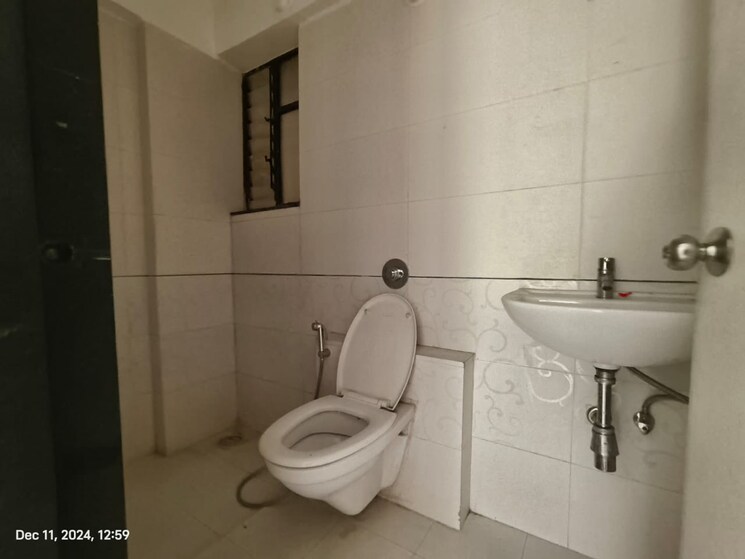 Bathroom, bhide-bhadane-bhidewadi 2 Bedroom 1000 Sq.Ft. Apartment In Vadgaon Budruk Pune 9307798