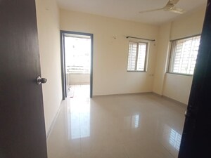 Room in 2 BHK Apartment at Soba Optima, Sinhagad Road – for Rent